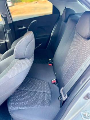 HYUNDAI HB20 1.0 COMFORT PLUS 12V FLEX 4P MANUAL